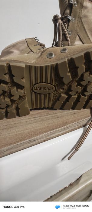 Bocanci combat piele întoarsa