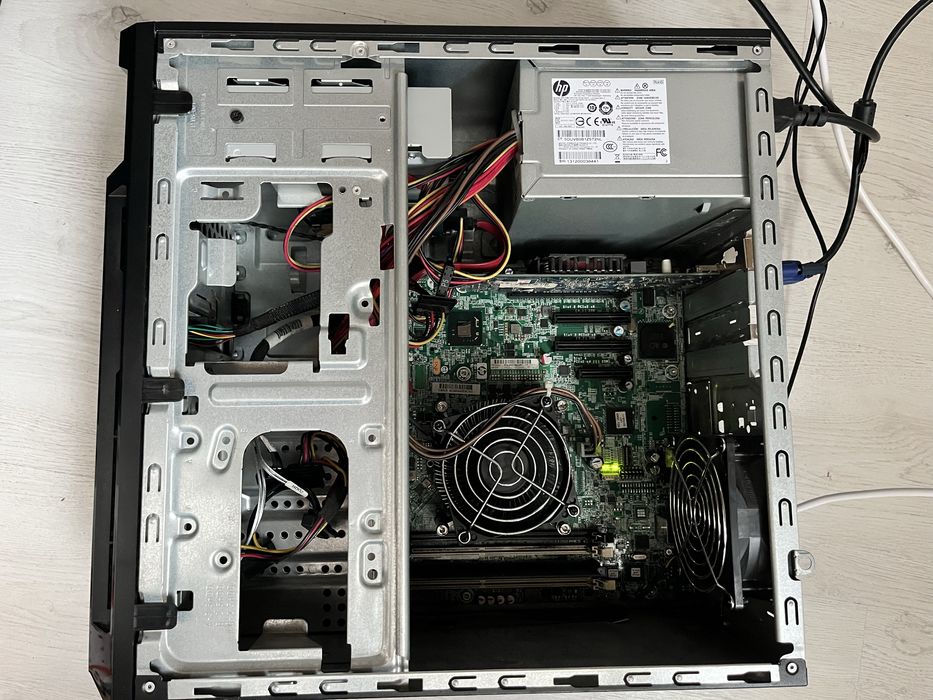 Unitate PC HP, Procesor Intel, placa video AMD