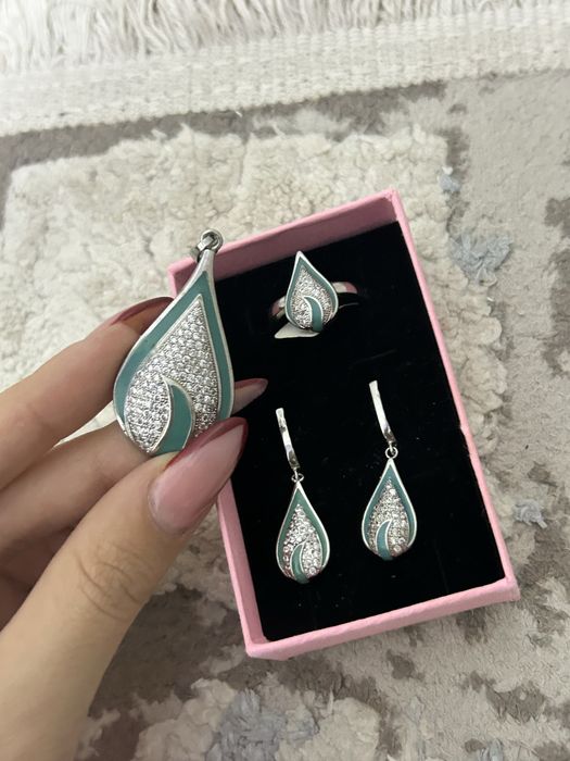 Продам серебренный набор