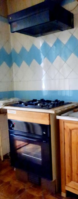 Газплита немецкая вместе с вытежкой