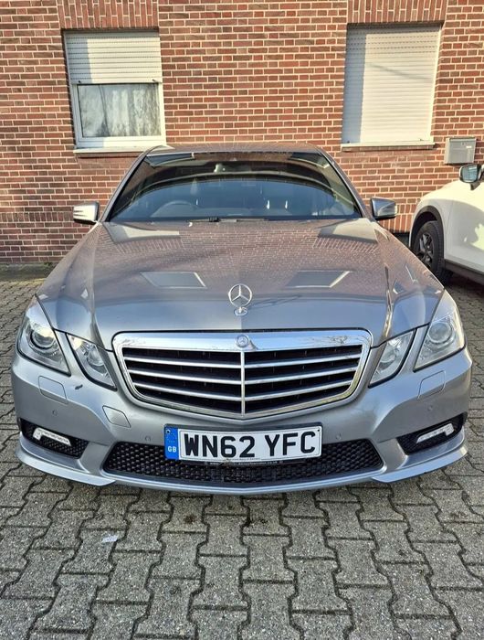 Mercedes E 250 din 2013 motor 2.2 cdi Automat Volan pe dreapta Anglia