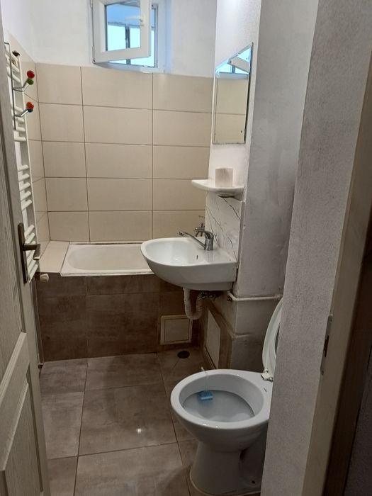 Apartament 2 camere cu balcon