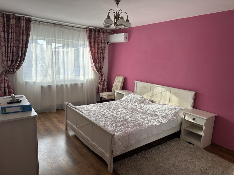 Inchiriez Apartament cu doua camere