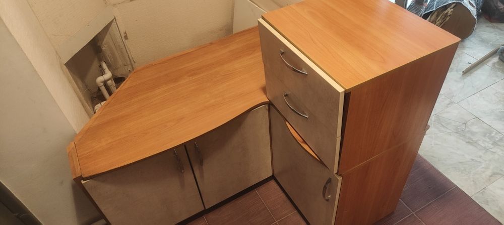Диван и гарнитур в прихожую