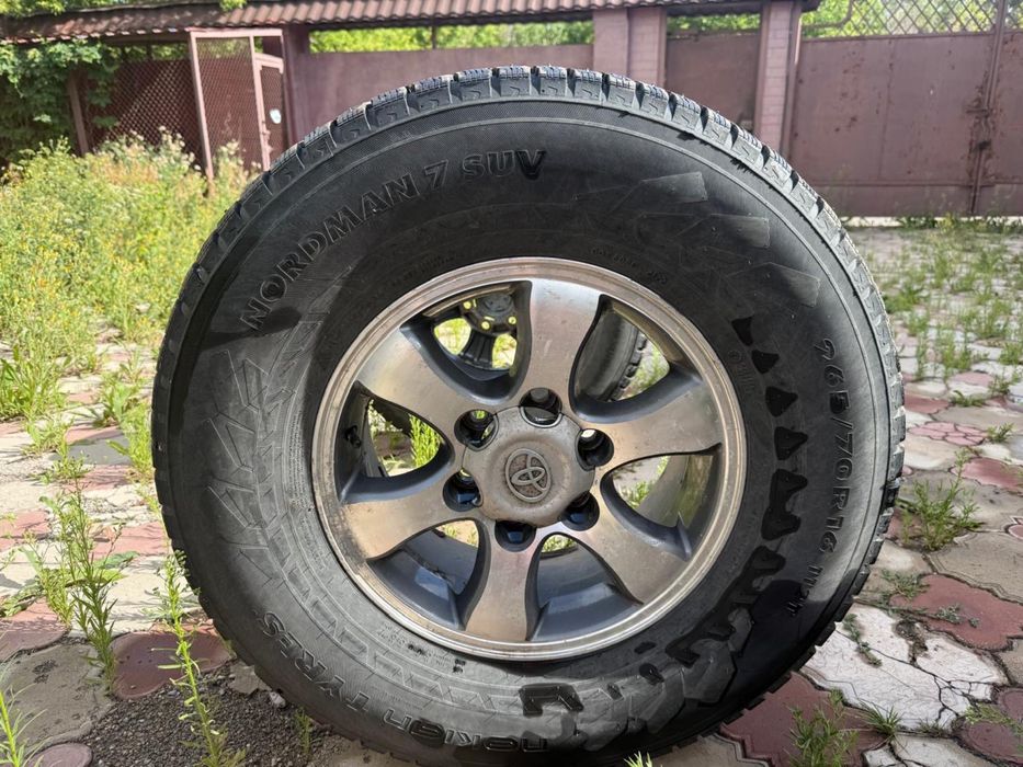 Диски с резиной на 16, Toyota Hilux