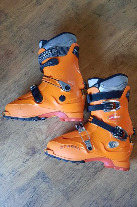 Обувки за ски и туринг SCARPA -комбинирани