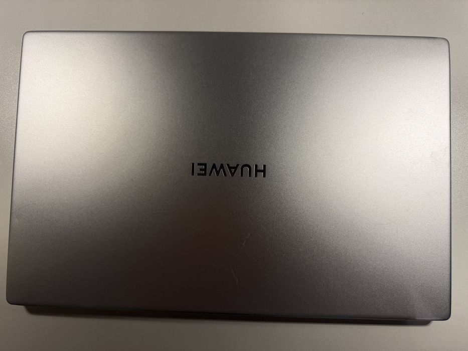 Huawei MateBook D 15 (2020) – Ryzen 5 / SSD – Rapid și elegant