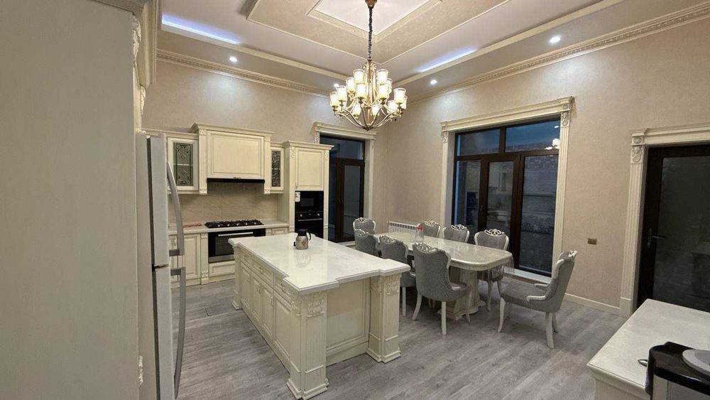 Махалля Ракатбоши. Продам 7 комнатный  3 уровневый дом на 7.42 сотках.