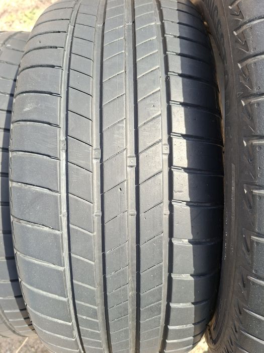 Продам шины 235/45/18 бриджистон