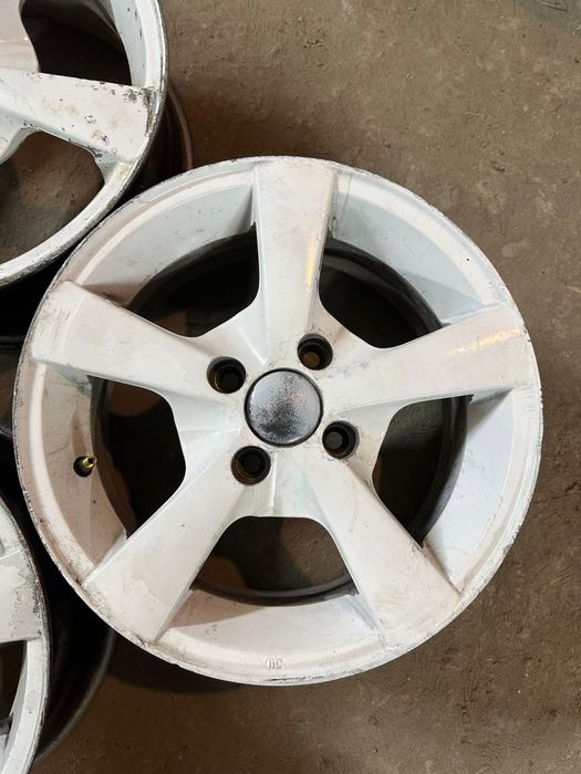 R14 PCD 4 *100 Комплект легкосплавных дисков