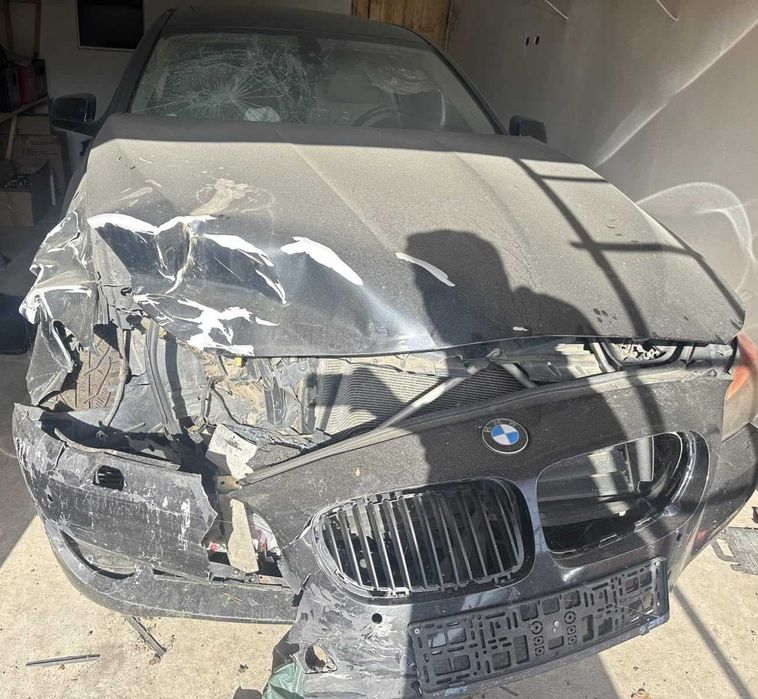 DE VÂNZARE BMW Seria 5 F10 520d | 2011 | Automat | Avariat