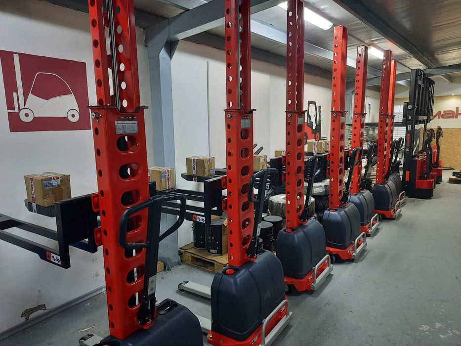 Самоповдигащ/самотоварещ се стакер