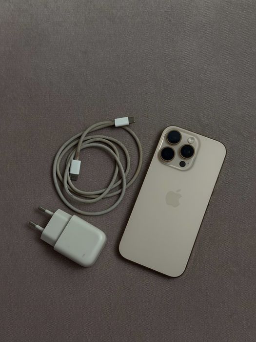 Продам айфон 16 pro на 512 gb