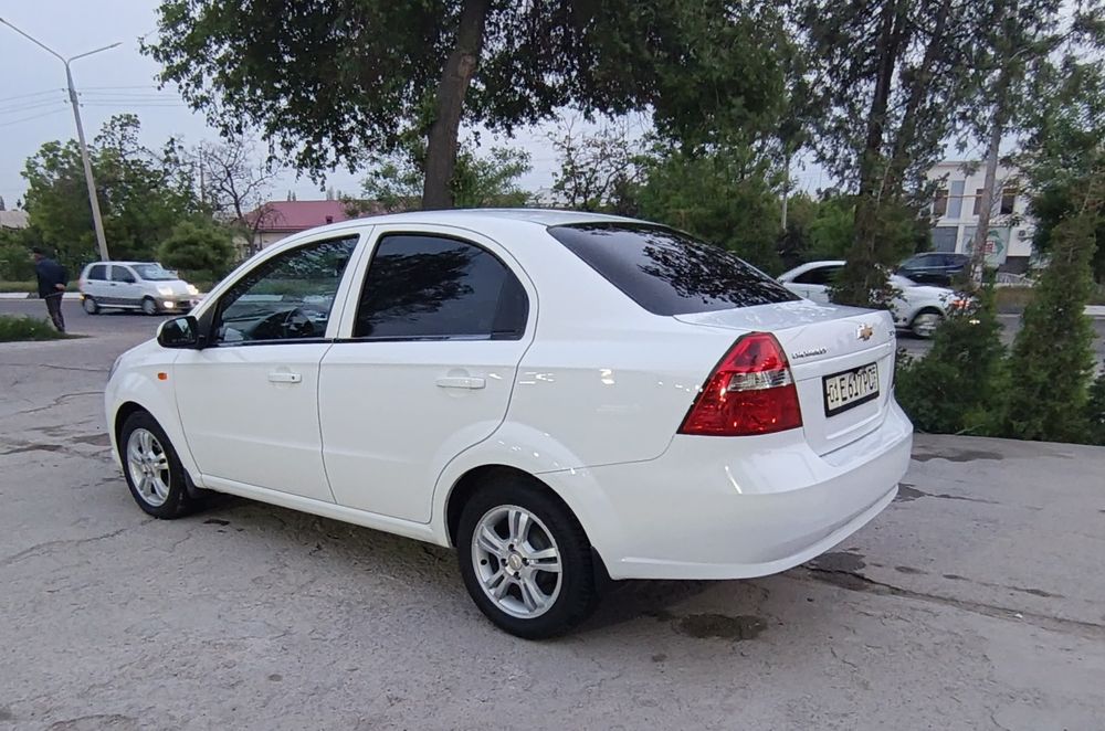 Срочно. Нексия 3 - 2018. Бежовый салон