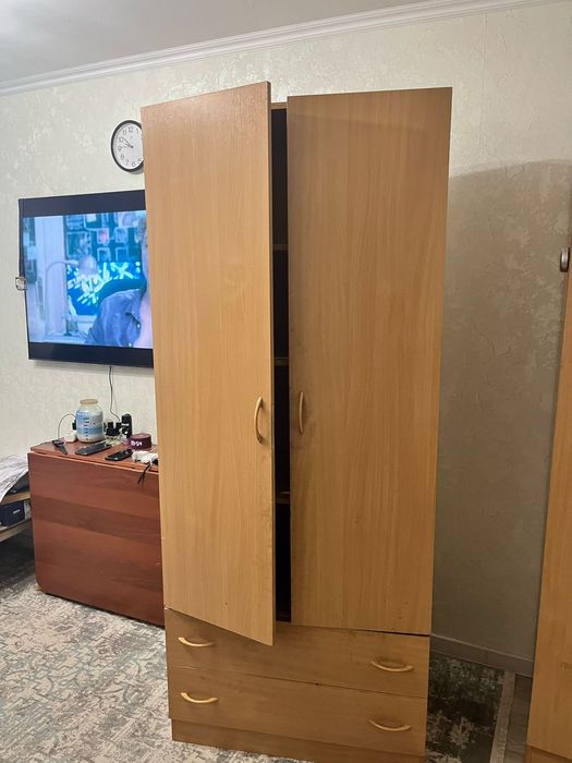 Продам два шкафа
