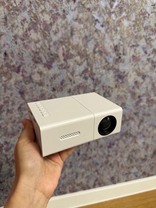 Проектор Настенный