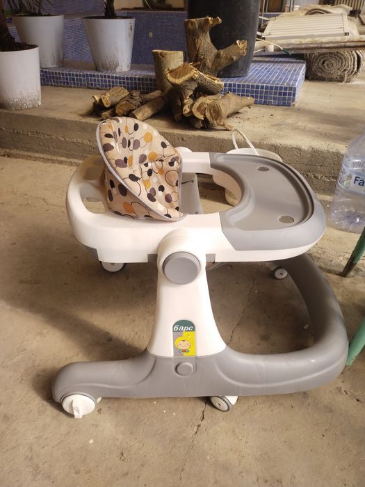 Продам коляску и ходунки