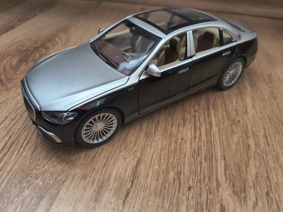 Machetă Maybach Metal