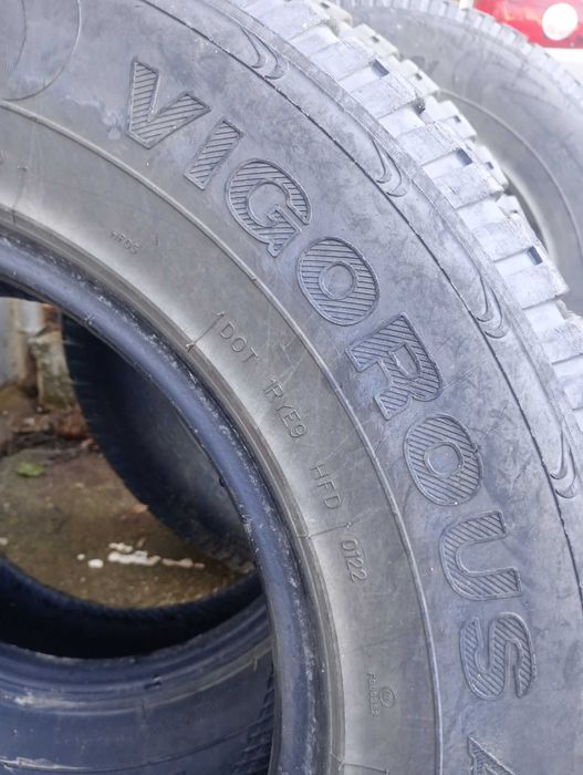 Гуми за джип 255/70R16 310 лева