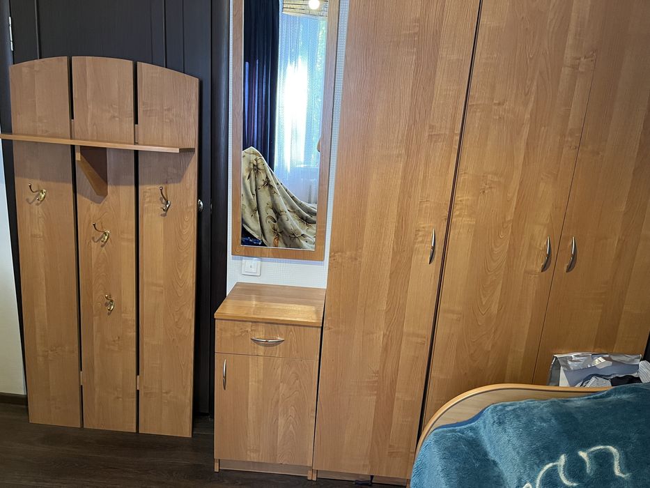 Продается гарнитур