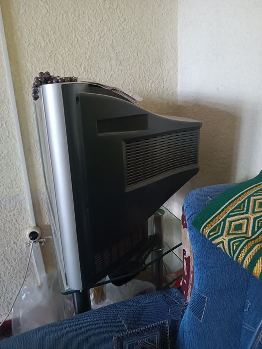 LG Telivizor ishlab turibdi kimga kk