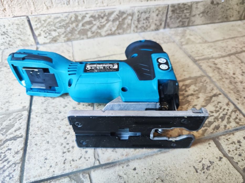 Corp pendular , soricel Makita DJV181