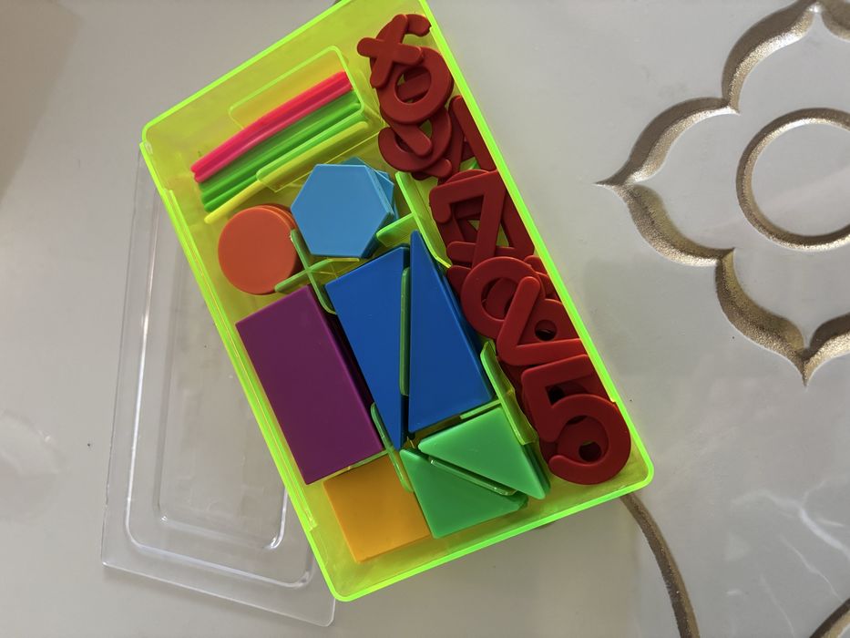 Касса цифр и счетных материалов Учимся считать