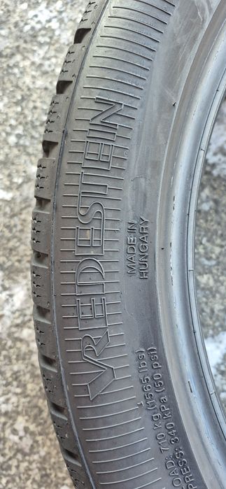 4 anvelope M+S Vredestein 225/45/19.Pretul este pe bucata.