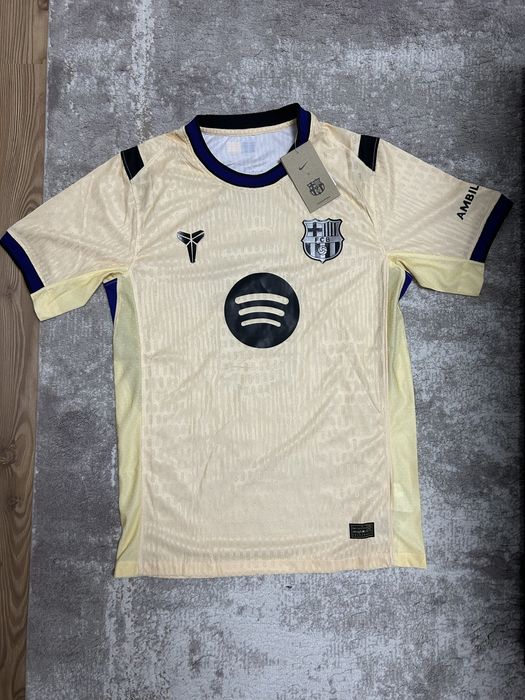 Tricouri de fotbal