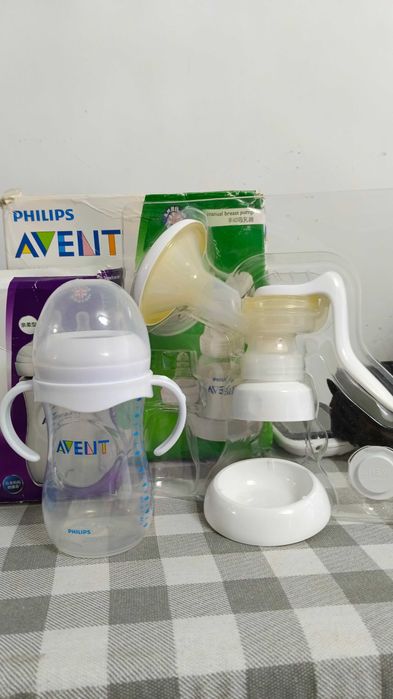 Бутылочка и молокоотсос