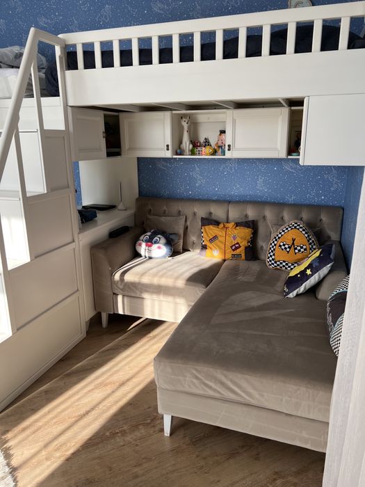 Двухярусная кровать