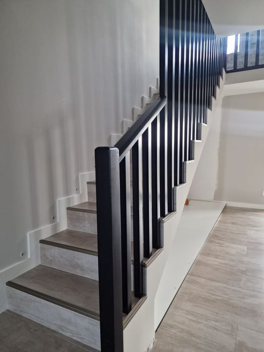 Scari/Balustrade Producator/LEMN MASIV