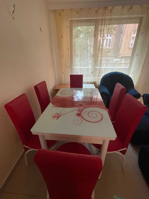 Дава се под наем Тристаен апартамент в София, Медицинска академия - 120 кв.м за 820 € - Снимка #1