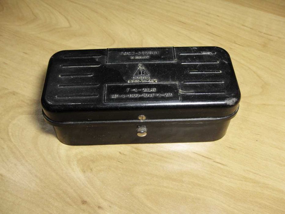 Набор сертифицированных разновесов.