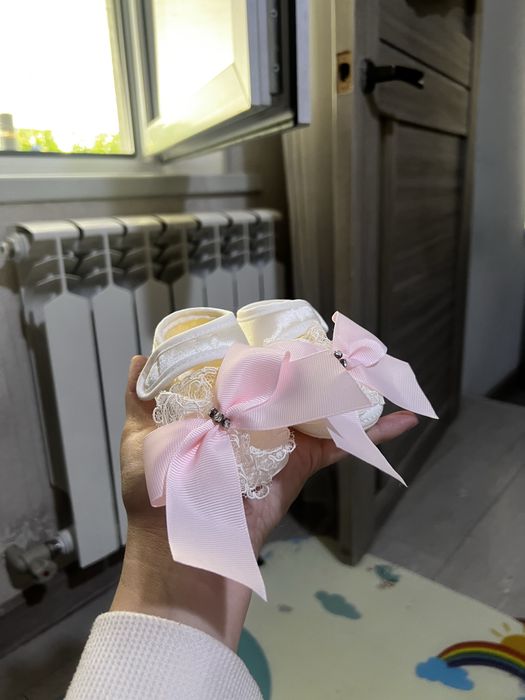 Продам шикарное платье ,копмлект  для девочки