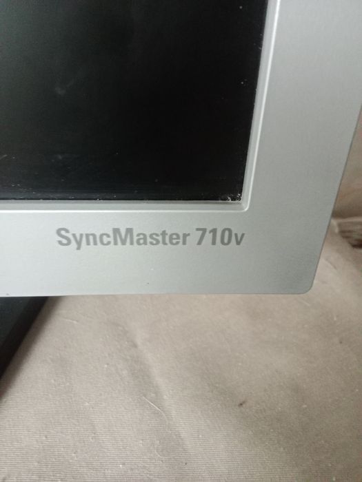 Монитор 17 дюймов для PC