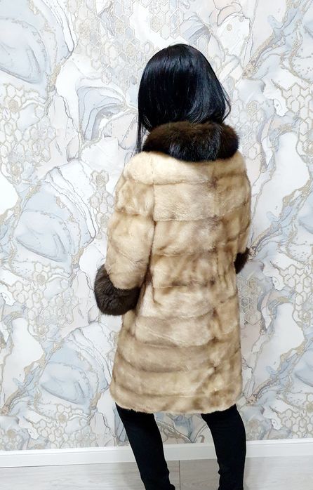 Продам норковую шубу