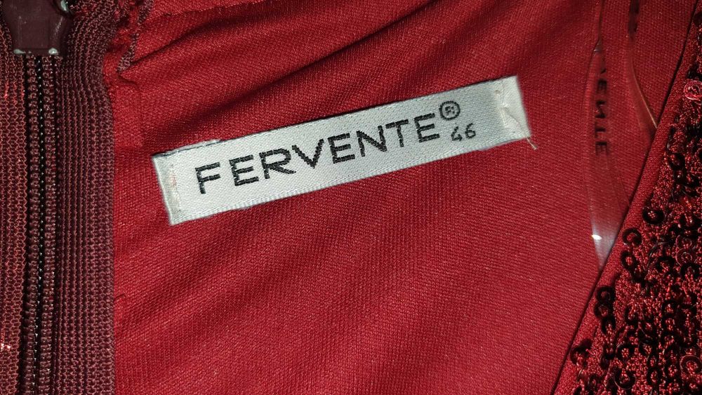 Продается женское красное платье. Турция. 46 размер.