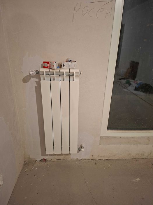 Продавам 2 бр. нови алуминиеви радиатори, 800 мм, по 4 глидера