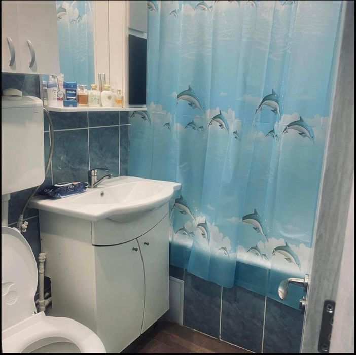Vând apartament decomandat