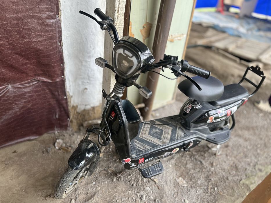 Электроскуьер sk8