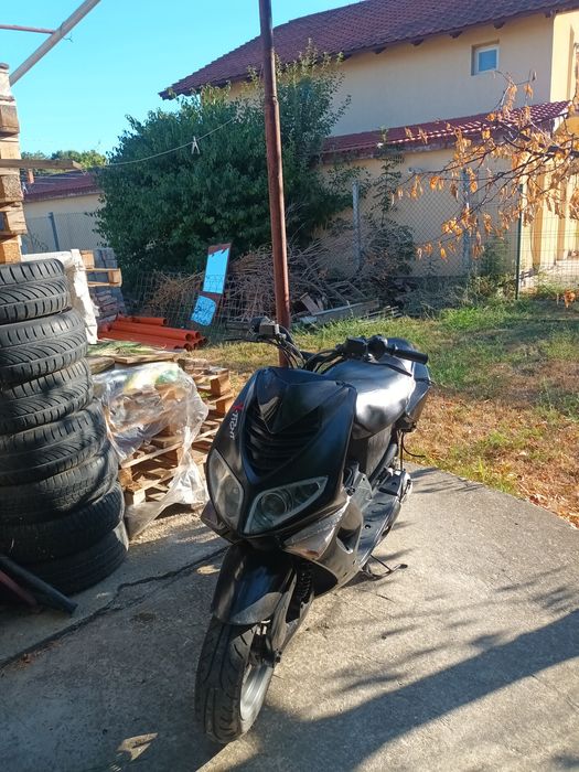 Vând scuter peugeot speedfight 2 100cc 2t cu motor proaspăt alezat