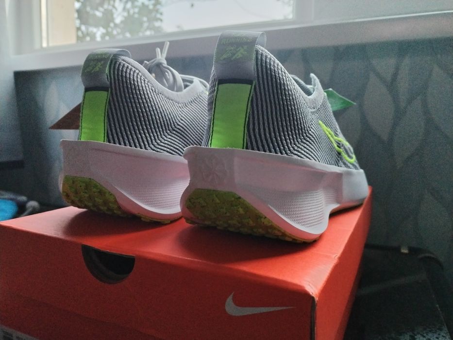 Nike Interact RUN 44номер