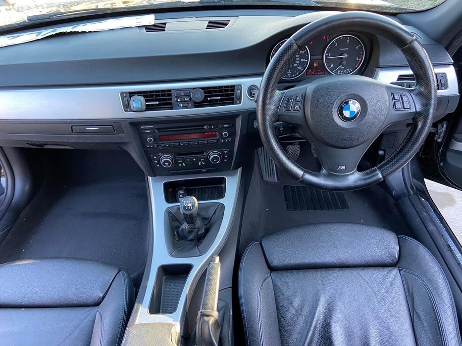 Dezmembrez BMW 318d M Pack Edition E91 LCI an 2011,Recaro incalzit,Fla