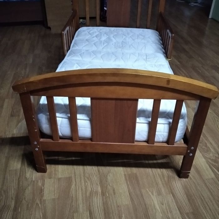 Кроватка детская