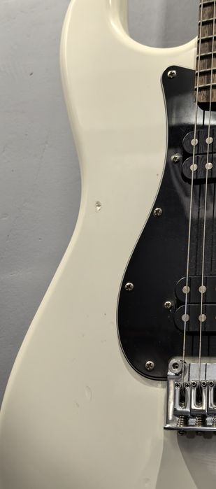 Squier Affinity Series Stratocaster HH White - электрогитара