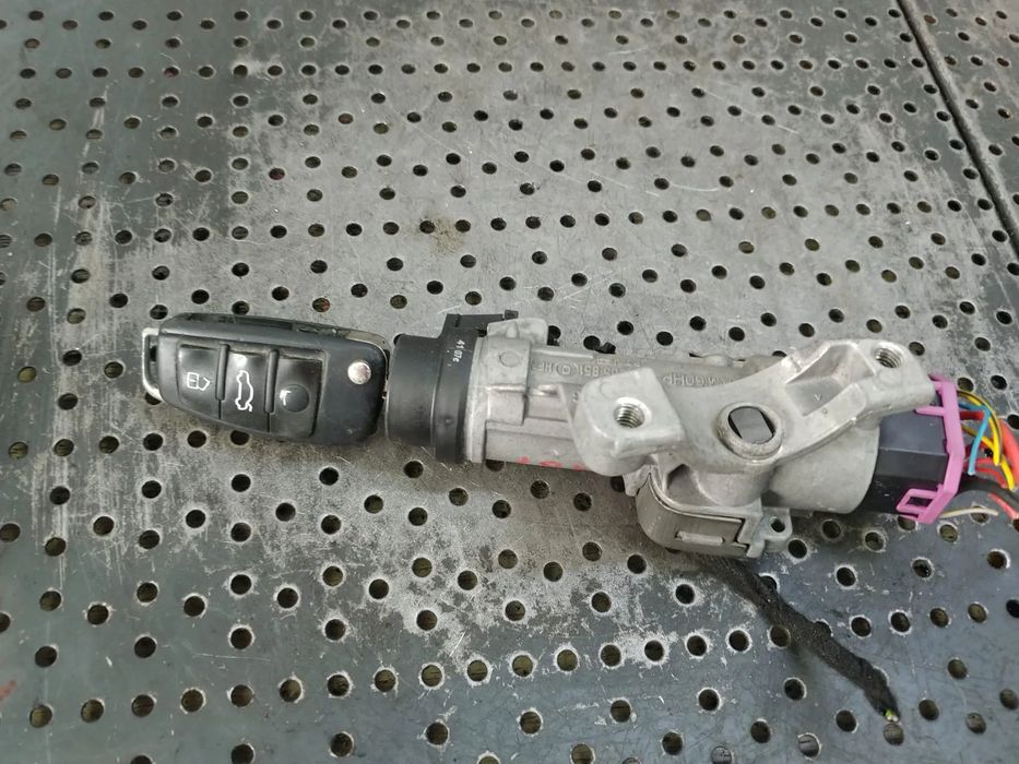 contact cu cheie audi a4 b7 2005-2008 4b0905851q