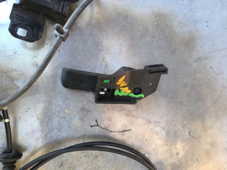 Cablu / mâner deschidere capota / broasca capota Vw Bora , Golf 4