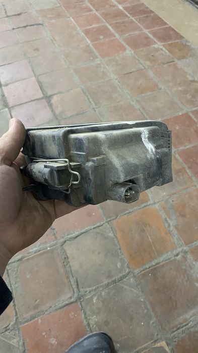 Продам бампера на бмв е39 и одну противотуманку