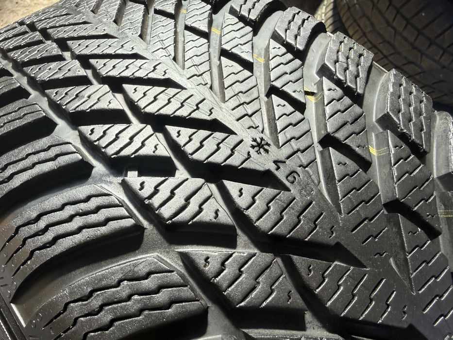2x Anvelope iarna 205/65 r16 M+S - Nokian Snowproof 2